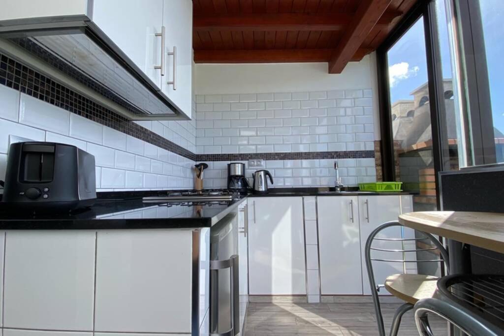 Apartament Estudio Agradable, Con Jacuzzi, Terraza Y Barbacoa, Totalmente Independiente Corralejo Zewnętrze zdjęcie